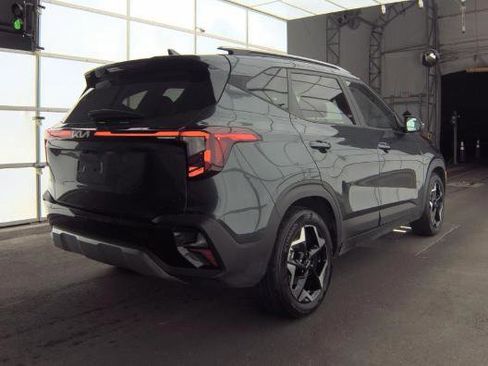 Used 2025 Kia Seltos S image 4