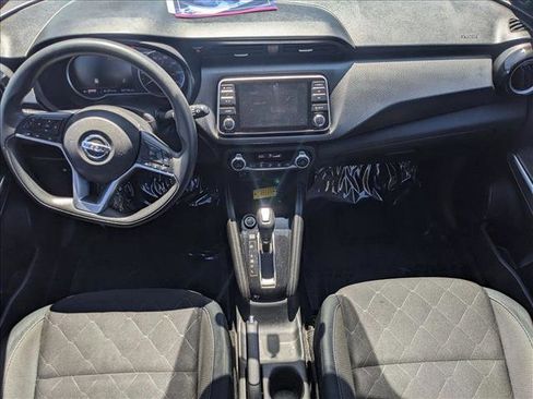 Used 2019 Nissan Kicks SV image 15