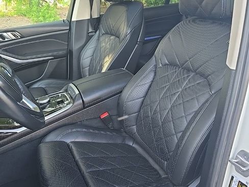 Used 2023 BMW X7 xDrive40i image 19