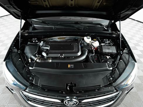 Used 2023 Buick Envision Essence image 33