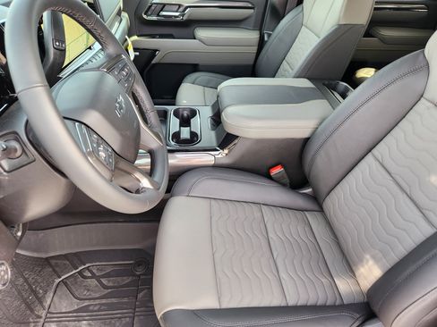 New 2026 Chevrolet Silverado 2500 ZR2 image 9