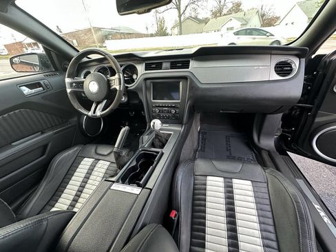 Used 2012 Ford Mustang Shelby GT500 w/ Electronics Pkg image 14