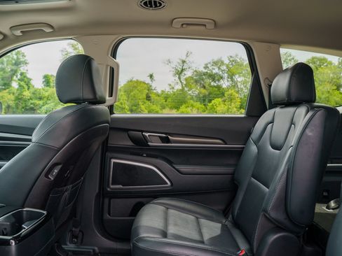 Used 2025 Kia Telluride S AWD/4WD image 20