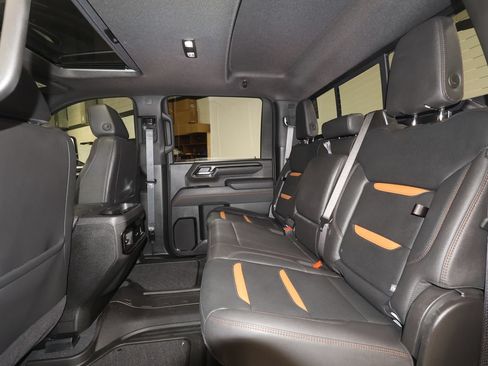 Used 2025 GMC Sierra 2500 AT4 w/ AT4 Premium Plus Package AWD/4WD image 25