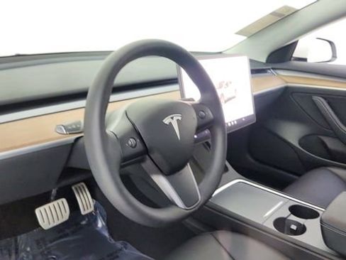 Used 2023 Tesla Model 3 Performance image 19