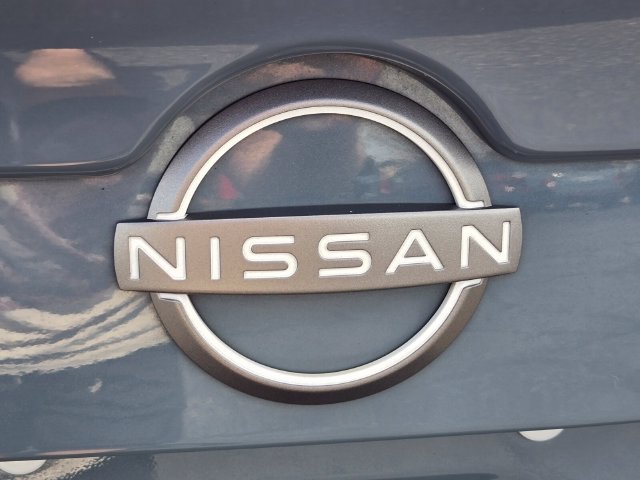 Used 2025 Nissan Sentra SR w/ SR Premium Package FWD image 19