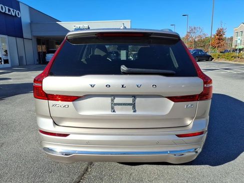 Certified 2023 Volvo XC60 B5 Plus w/ Climate Package image 4