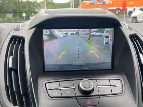 Used 2019 Ford Escape SE FWD image 14