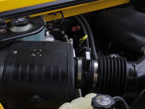 Used 2005 HUMMER H2 SUT w/ Preferred Equipment Group image 25