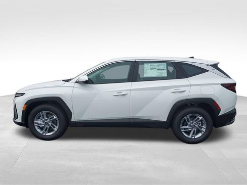 New 2026 Hyundai Tucson SE FWD image 2