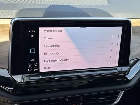Certified 2024 Volkswagen Atlas SE w/ Panoramic Sunroof Package FWD image 13
