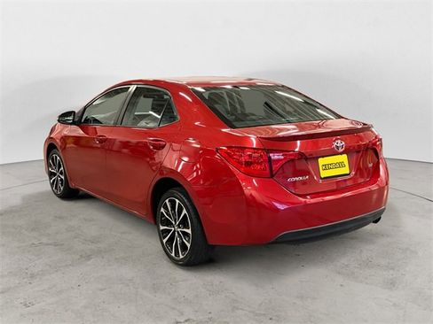 Used 2017 Toyota Corolla SE image 4