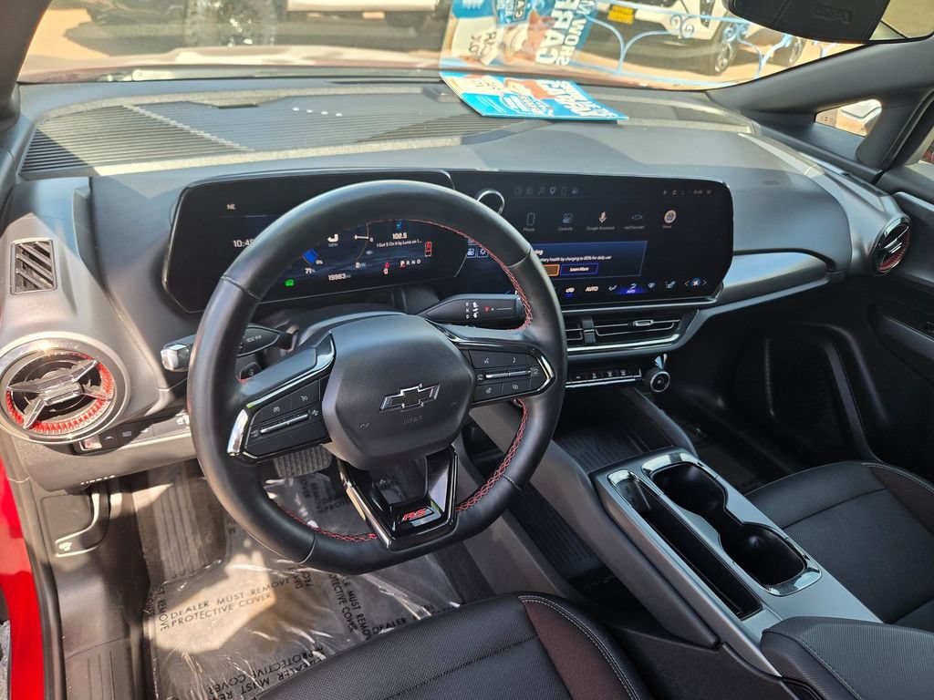 Used 2024 Chevrolet Equinox EV RS w/ LPO, Trailering Package FWD image 6