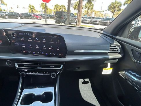 New 2026 Chevrolet Traverse LT w/ Midnight/Sport Edition FWD image 17