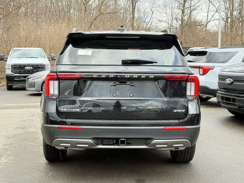 Used 2026 Ford Explorer Active w/ Active Comfort Package image 7