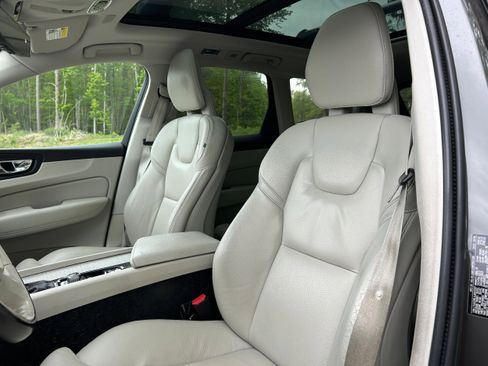 Used 2018 Volvo XC60 T6 Inscription w/ Convenience Package AWD/4WD image 17