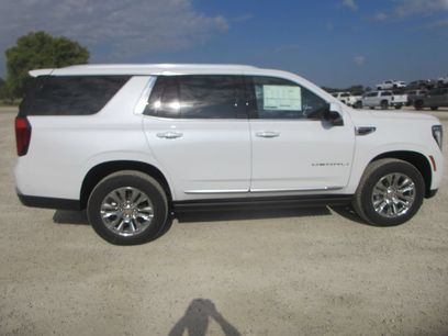 New 2026 GMC Yukon Denali w/ Sun & Power Step Package