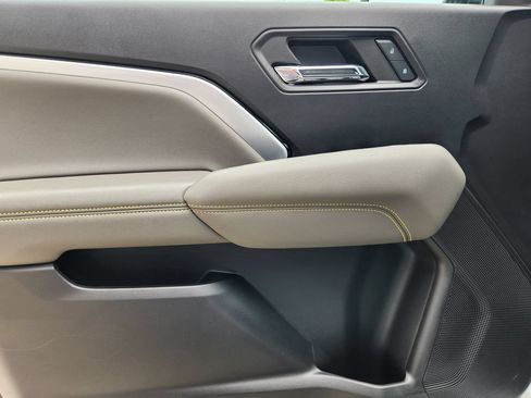 Used 2023 Chevrolet Colorado ZR2 AWD/4WD image 22