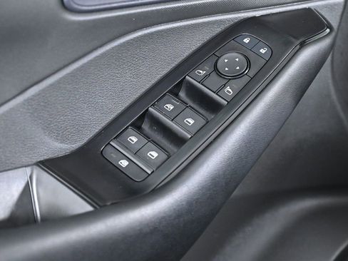 Certified 2025 Nissan Rogue S image 23