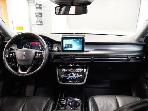 Used 2022 Lincoln Corsair AWD w/ Premium Package image 20