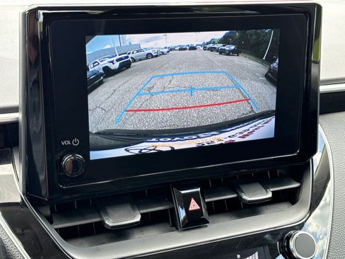 Used 2024 Toyota Corolla LE FWD image 22
