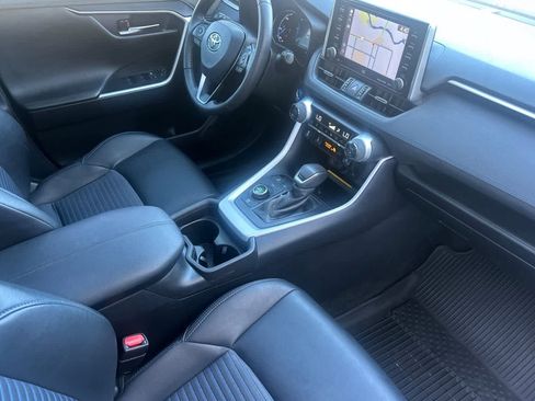 Used 2021 Toyota RAV4 XSE image 17