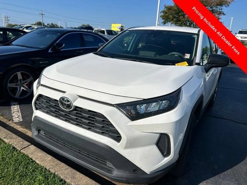 Used 2022 Toyota RAV4 LE FWD image 10