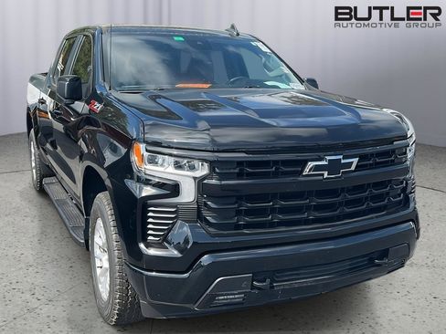Used 2023 Chevrolet Silverado 1500 RST w/ Convenience Package II image 5