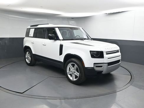 Used 2020 Land Rover Defender 110 SE AWD/4WD image 26