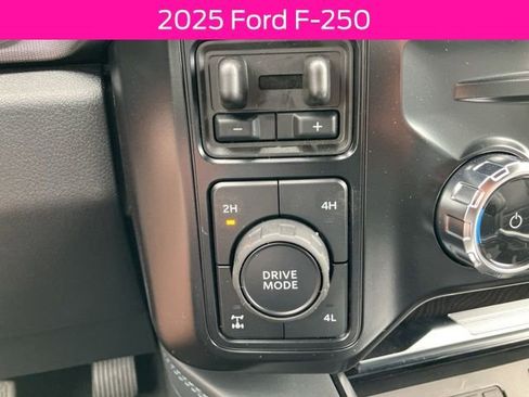 New 2025 Ford F250 Platinum AWD/4WD image 30