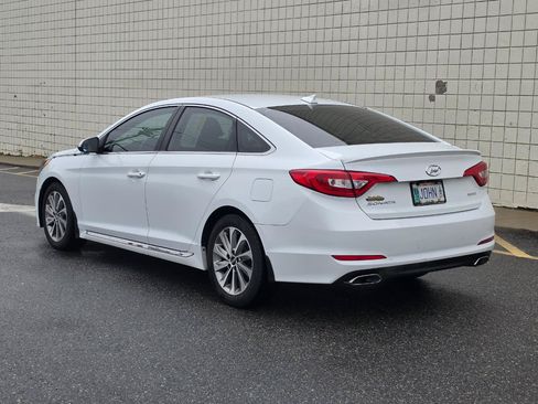 Used 2016 Hyundai Sonata Sport w/ Winter Weather Package FWD image 5