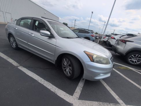 Used 2011 Honda Accord EX-L image 6