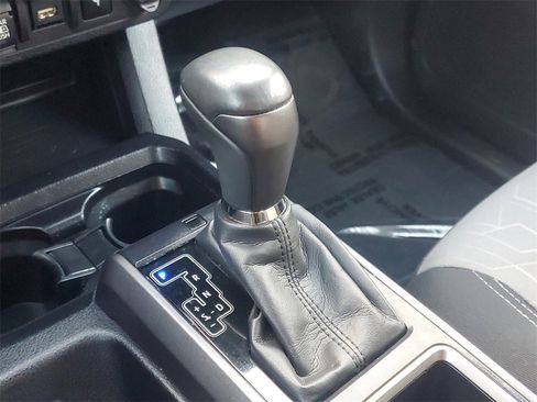 Used 2022 Toyota Tacoma TRD Sport image 27