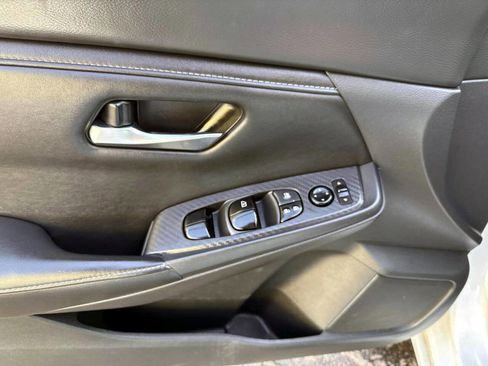 Used 2022 Nissan Sentra SV image 8