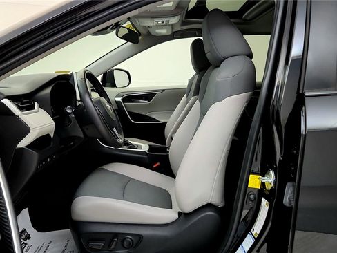 Used 2023 Toyota RAV4 XLE w/ Convenience Package image 24