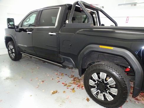 Certified 2024 GMC Sierra 3500 Denali w/ Technology Package image 18