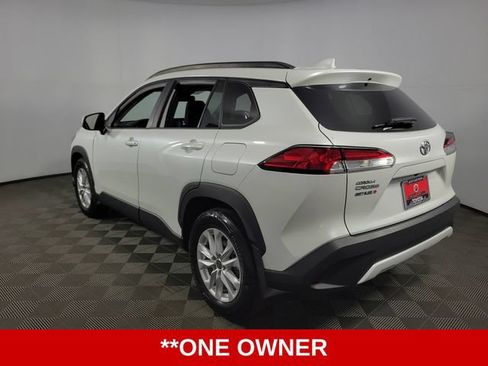 Used 2023 Toyota Corolla Cross LE w/ Moonroof Package AWD/4WD image 6