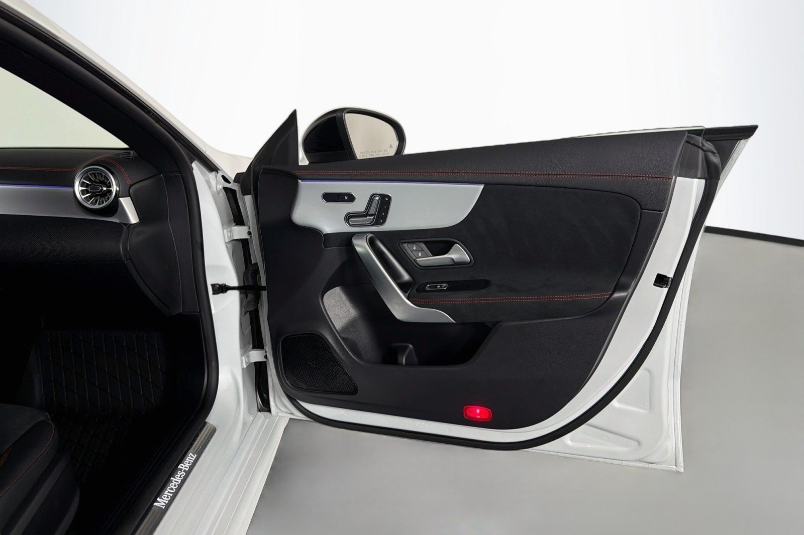 Certified 2024 Mercedes-Benz CLA 250 4MATIC image 27