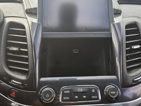 Used 2019 Chevrolet Impala LT FWD image 20