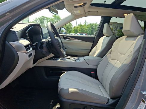 Certified 2026 INFINITI QX60 Luxe w/ Cargo Package AWD/4WD image 14