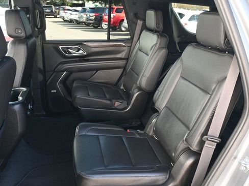 Used 2021 Chevrolet Tahoe Z71 w/ Z71 Signature Package image 18