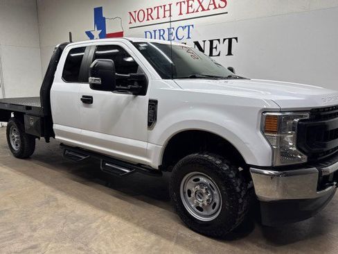 Used 2022 Ford F250 XL w/ Power Equipment Group AWD/4WD image 3
