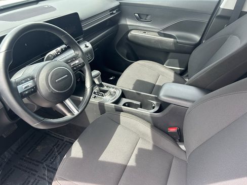 Used 2025 Hyundai Kona SEL AWD/4WD image 9