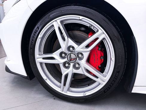 Used 2021 Chevrolet Corvette Stingray Premium Cpe w/ Z51 Performance Package RWD image 13