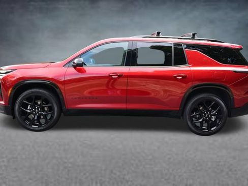 Used 2026 Chevrolet Traverse RS AWD/4WD image 4