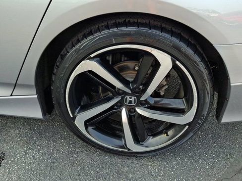 Used 2019 Honda Accord Sport image 11
