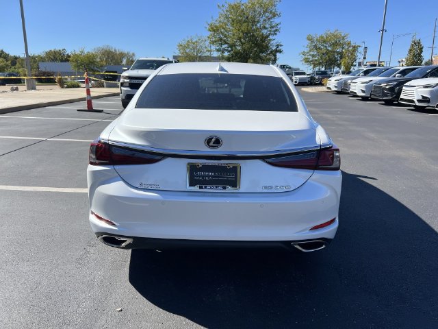 Certified 2025 Lexus ES 350 w/ Premium Package FWD image 4