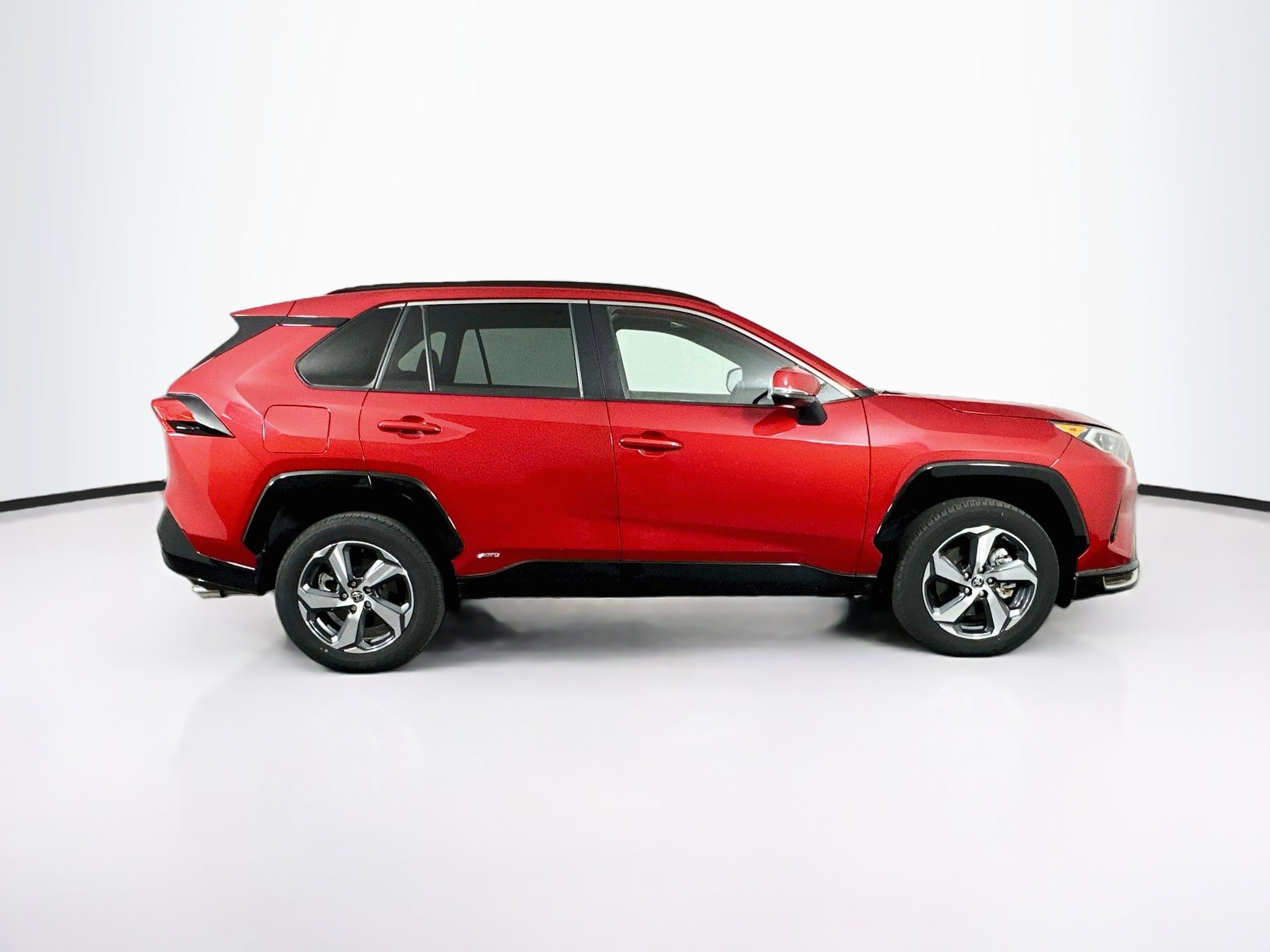 Used 2021 Toyota RAV4 SE w/ Weather & Moonroof Package AWD/4WD image 10