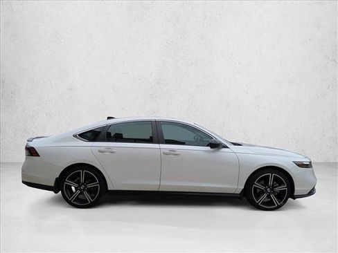 Used 2023 Honda Accord Sport image 4