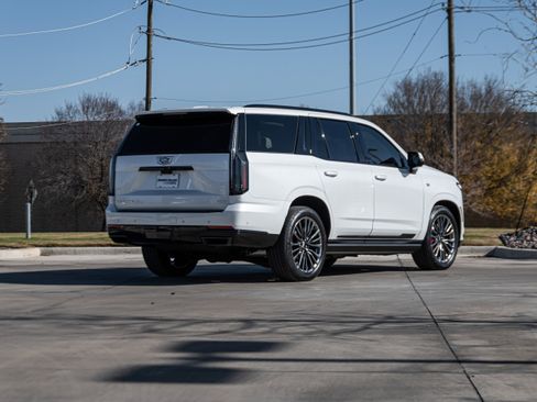 Used 2025 Cadillac Escalade Sport Platinum w/ LPO, Floor Liner Package image 6